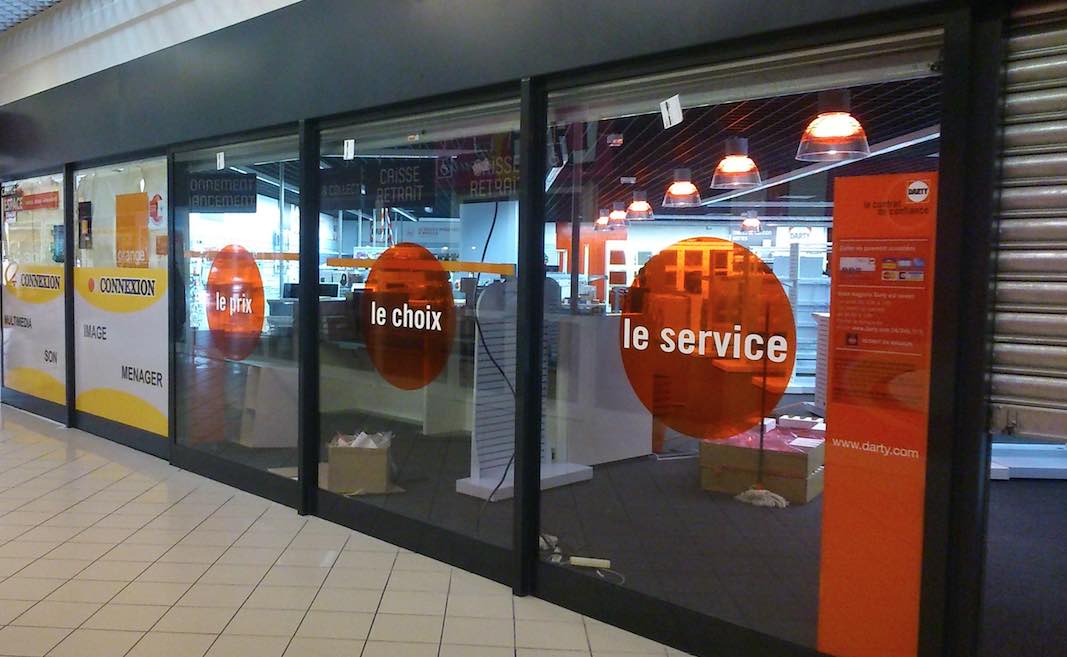 Pose de vitrophanie et habillage pour immobilier